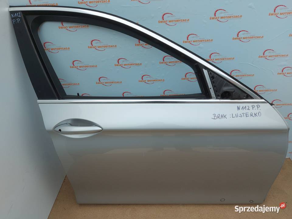 BMW F10 LIFT 20 D 15r drzwi prawe przód 40 osobowe świętokrzyskie Kielce