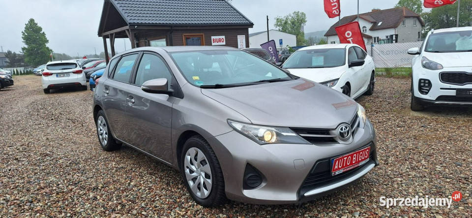 Toyota Auris climatronic ledy II 2012 autoalarm pomorskie Lębork