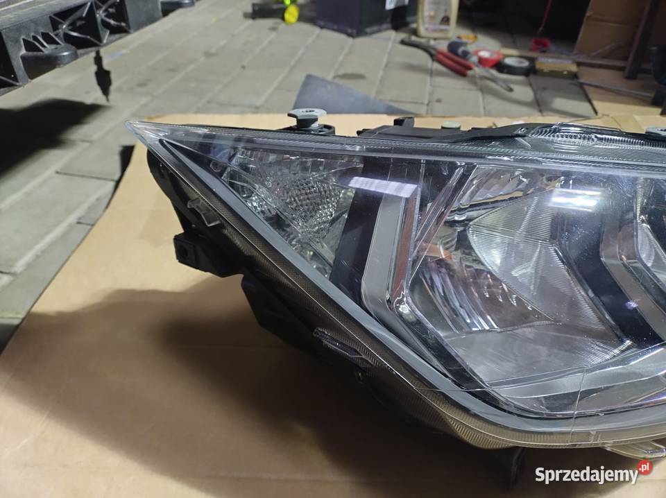 Seat Ibiza 2018 a reflektor prawa strona Częstochowa sprzedam