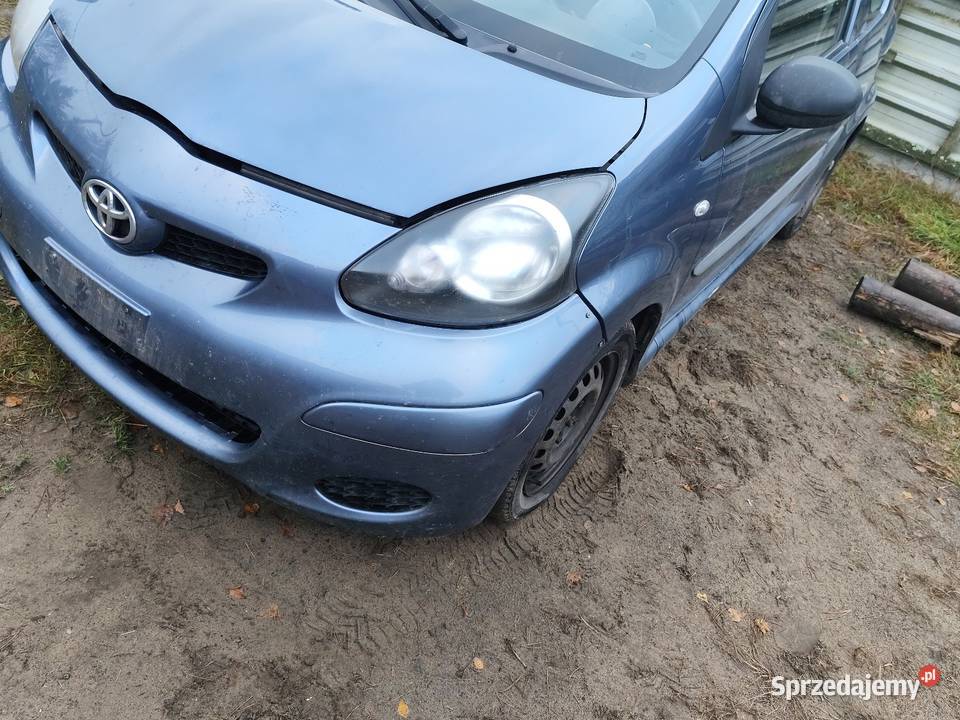 697 518 197Sprzedam części Toyota Aigo Samochody na części Nowy Tomyśl sprzedam