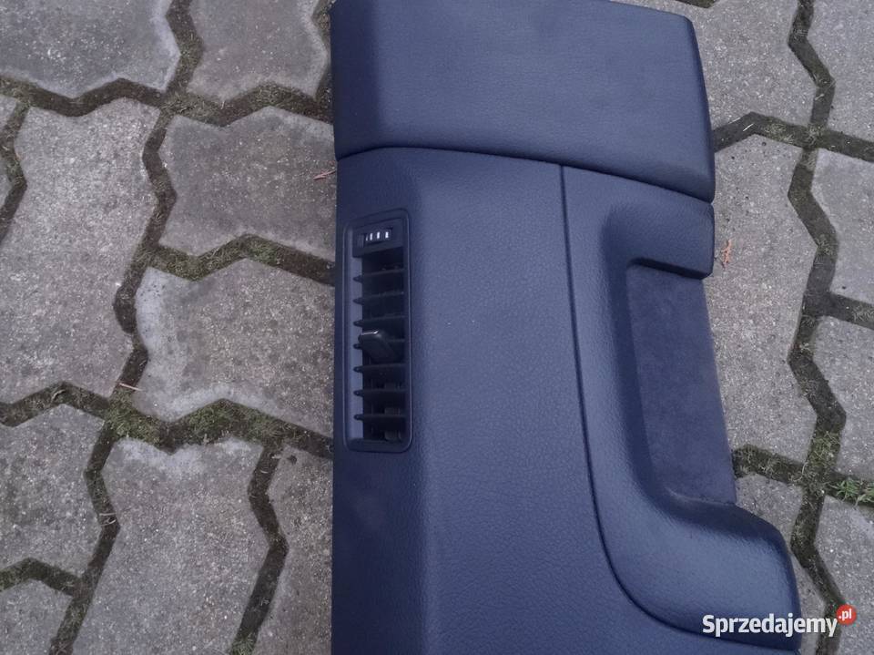 AUDI A8 D3 POSZYCIE SLUPKA LEWE 4E0867063 Przemęt