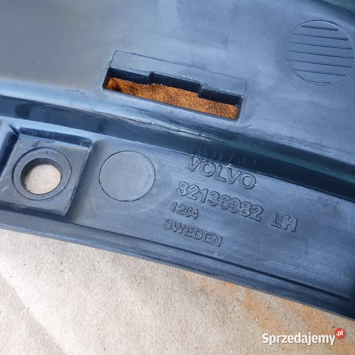 VOLVO FH4 STOPIEŃ WNĘKA LEWA DOLNA 82136982 Bieleń