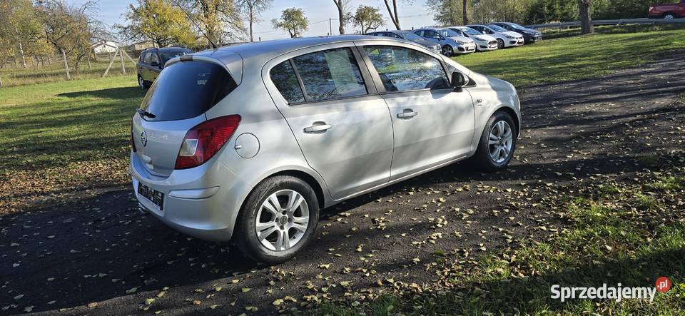 Opel Corsa 12 zadbane i ekonomiczne autko 80KM Pamiętna