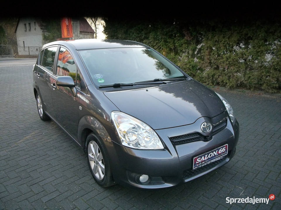 Toyota Corolla Verso 18 Navi Kamera Stan b bez nawigacja