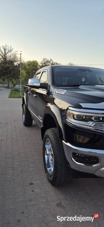Sprzedam RAM LIMITED 1500 57 HEMI Rok produkcji 2019 Motoryzacja