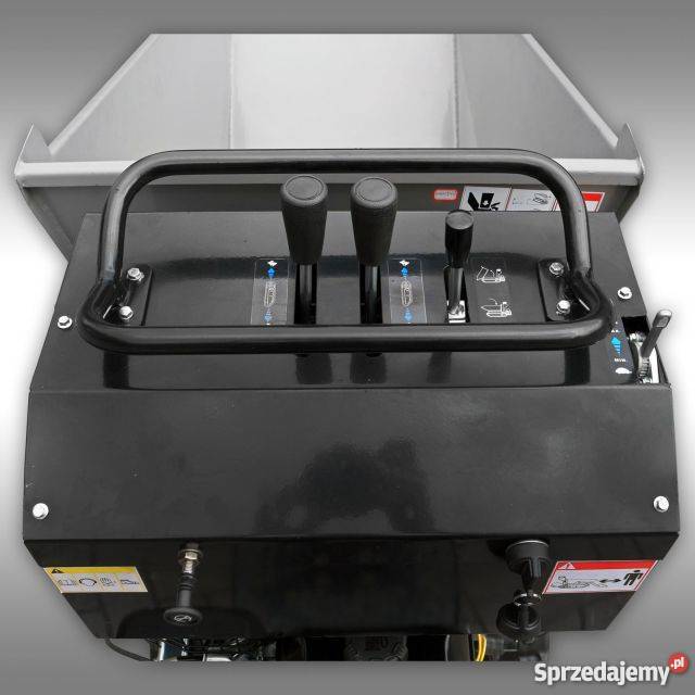 WOZIDŁO budowlane hydrostatycznie napędzane Izdebki