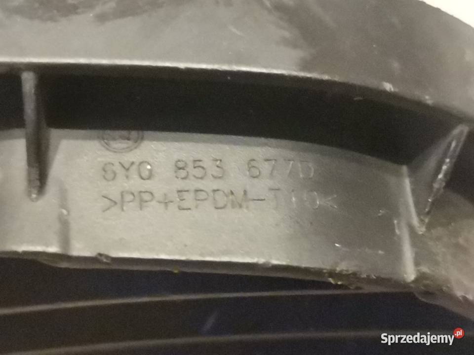 SKODA FABIA 1 LIFT ŚRODKOWA KRATKA ZDERZAKA osobowe wielkopolskie