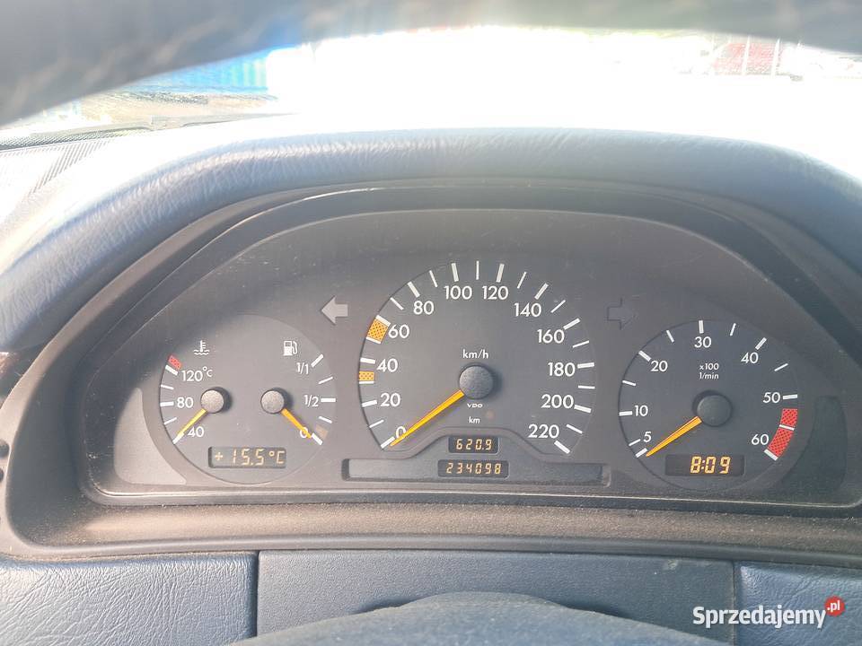 Mercedes Benz W210 Tyniec nad Ślęzą