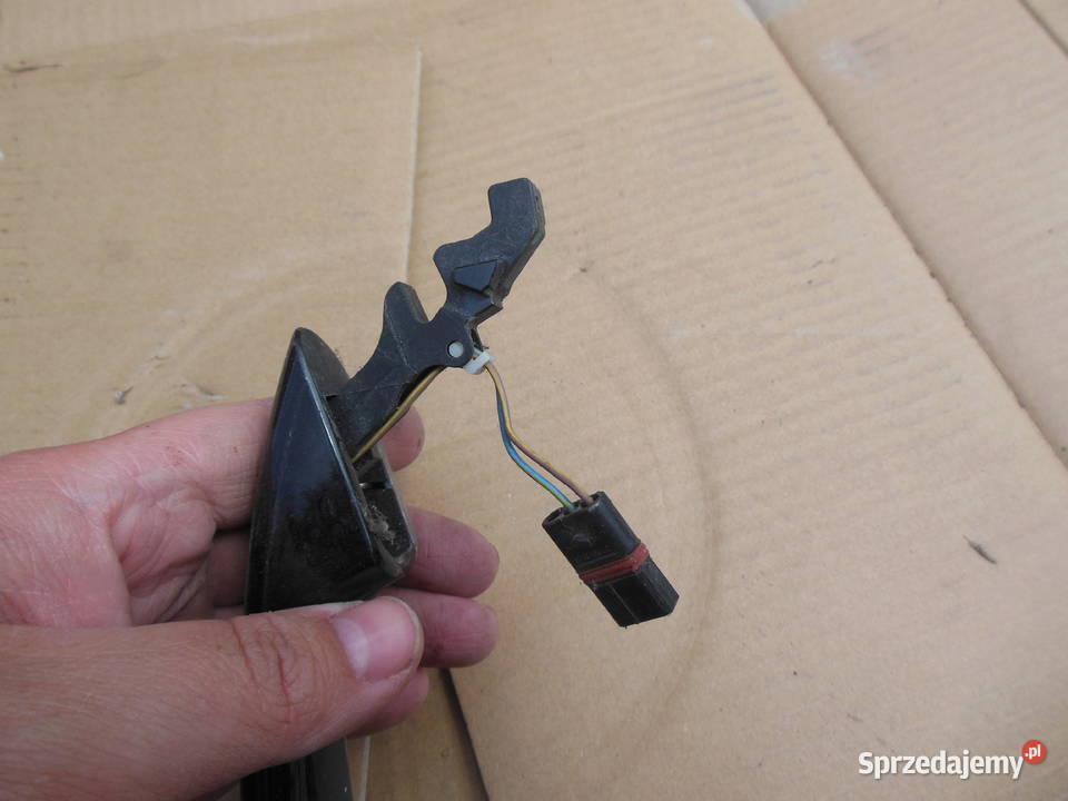 KLAMKA DRZWI PRZOD MERCEDES ML 166 2115450528