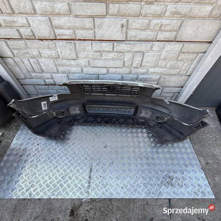 Zderzak przedni kompletny Volvo C30 2009r Kolor osobowe wielkopolskie Barłogi sprzedam