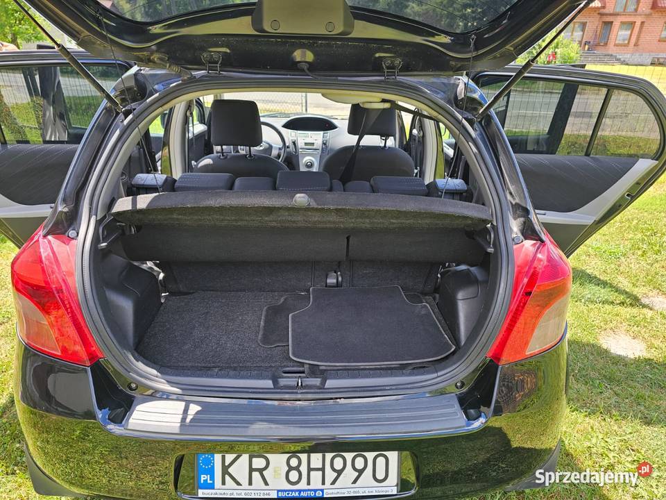 TOYOTA YARIS 13 87 1 właściciel 11 lat poduszka powietrzna Miechów