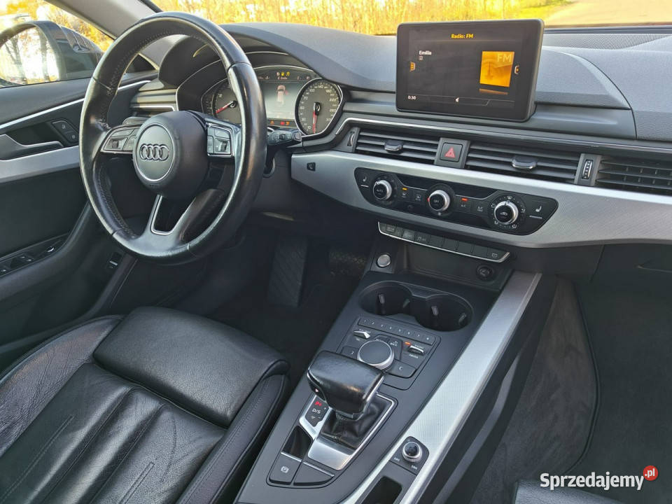 Audi A4 Nowy rozrząd serwisie olejowym silnika i Rok produkcji 2016 Karczew