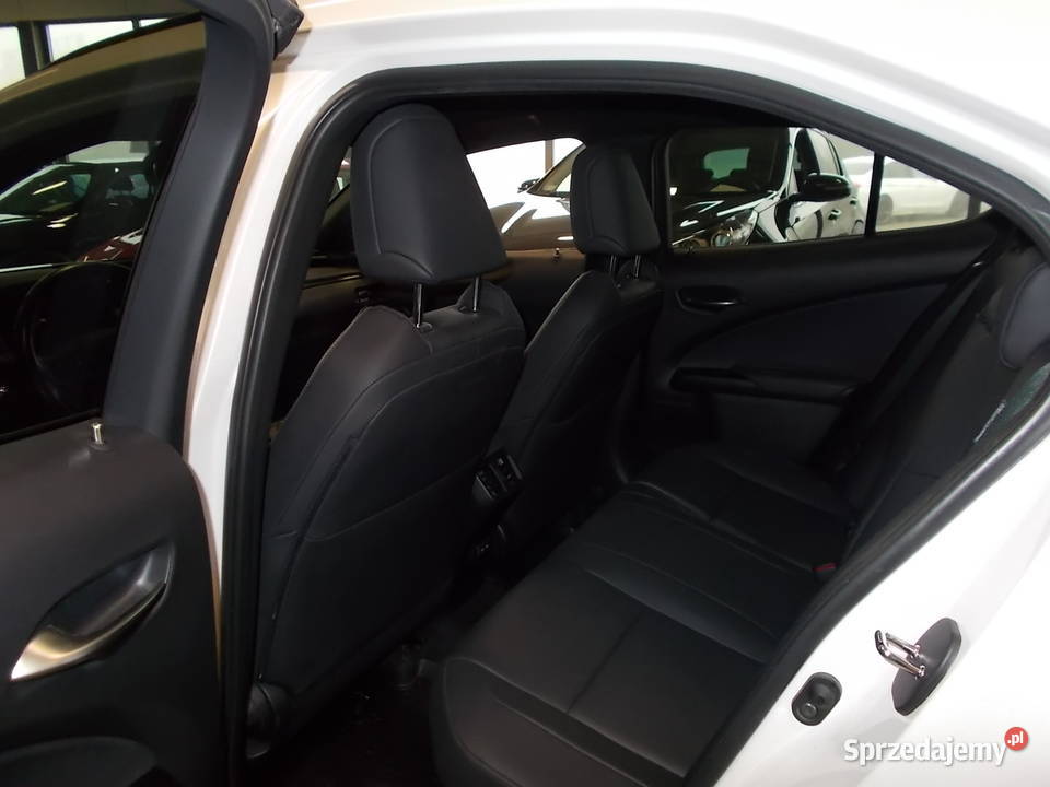 LEXUS UX 250H bEE AutomatSalon Polska Dębica