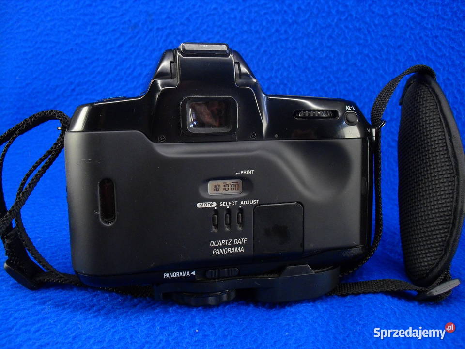 NIKON F70 z obiektywem i handgripem Bielawa