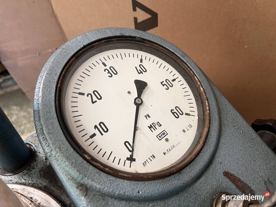 Próbnik wtryskiwaczy PRW 3 Kielce sprzedam