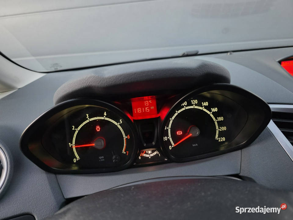 Ford Fiesta 14 16V KLIMATRONIC 118000 NOWE OPONY lakier metallic Czarnków
