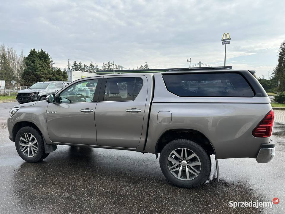 Zabudowa Venture Toyota Hilux Hardtop Double Cab terenowe Pasłęk