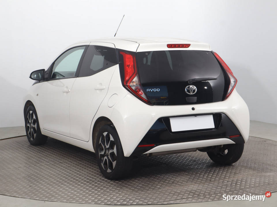 Toyota Aygo 10 VVTi pełny VAT dolnośląskie Bielany Wrocławskie