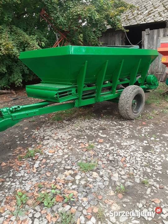 Rozsiewacz wapna race 3 Agromasz