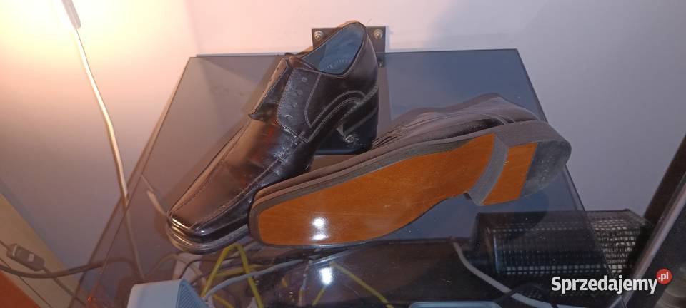 Sprzedam półbuty męskiewizytowe Discover Shoe inna Leszno