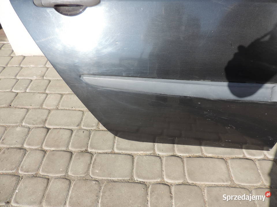 DRZWI PRAWE TYLNE RENAULT SCENIC 2 NV676 osobowe małopolskie