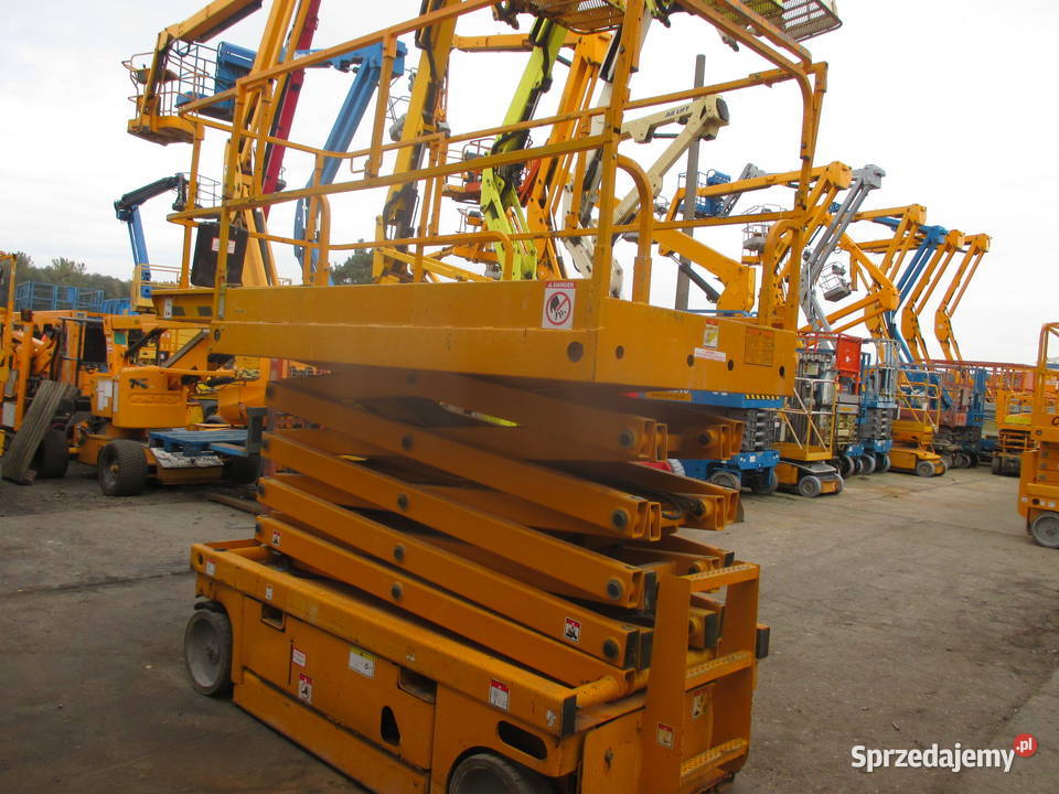 Podnośnik nożycowy zwyżka 12 m Haulotte Compact