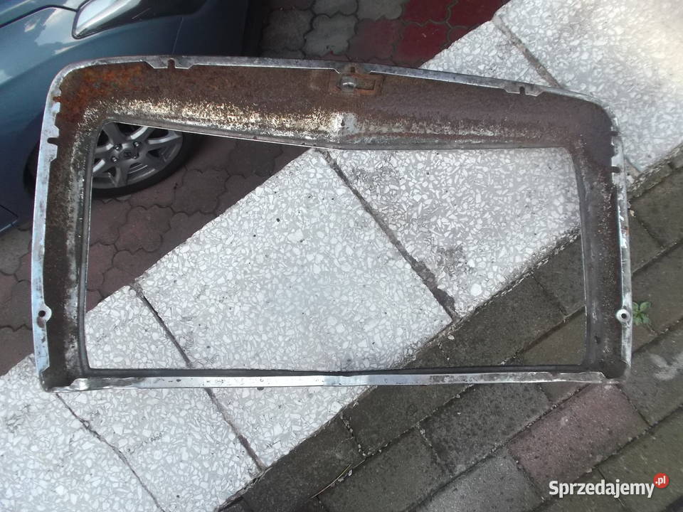 mercedes w114115 ramka grila osobowe sprzedam