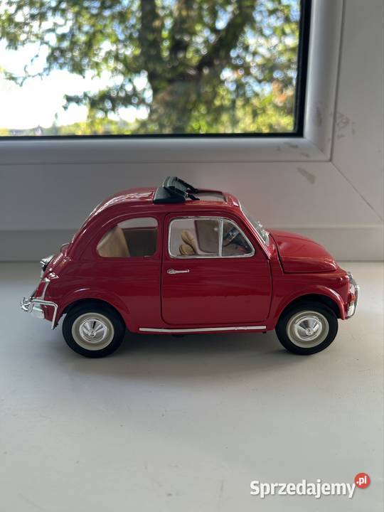 Bburago Fiat 500L 1968 model w skali 118