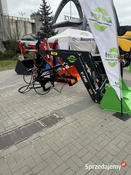 Ładowacz czołowy firmy Agrosped model V700 Kałuszyn