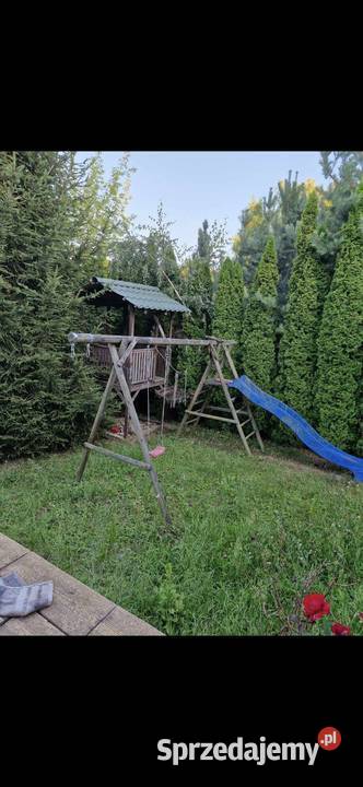 Domek drewniany z huśtawkami i zjerzdżalnią sprzedam