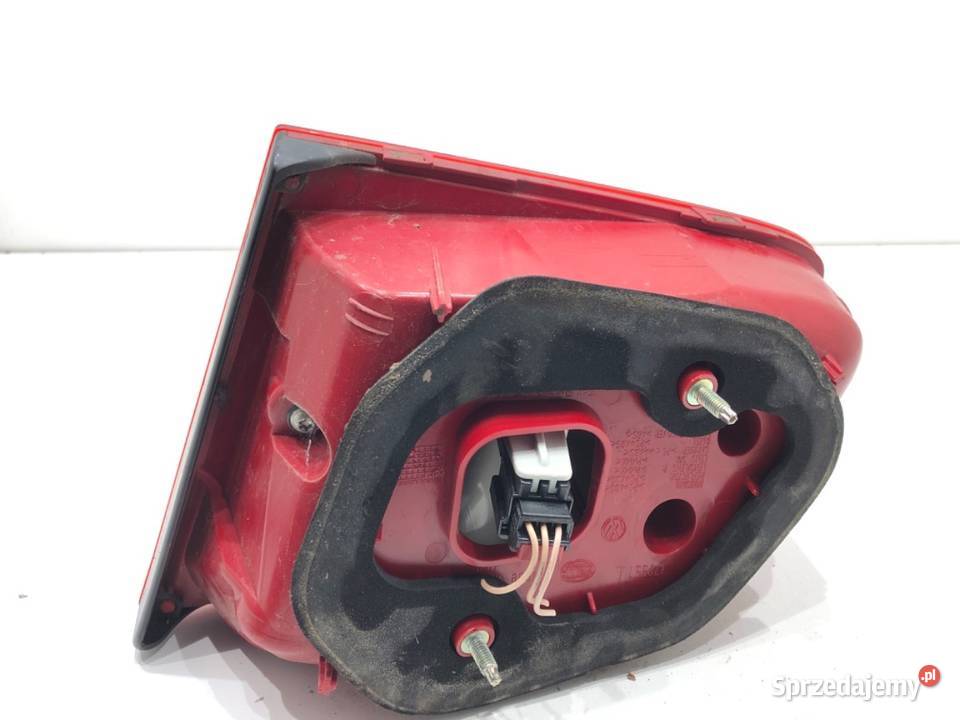 LAMPA TYŁ LEWA WEWNĘTRZNA VW PASSAT B7 osobowe