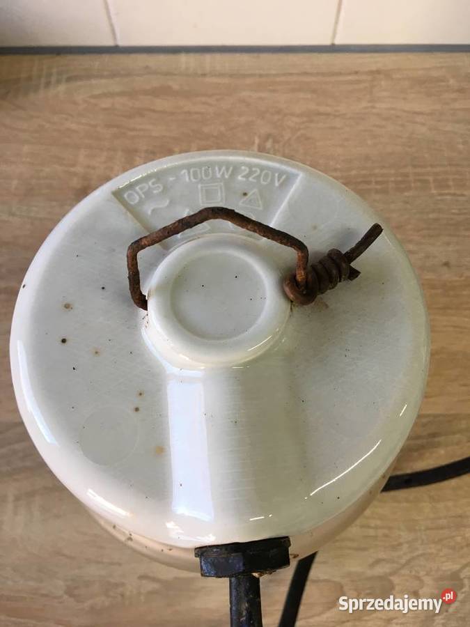 Stara lampa wicząca żarówka E27