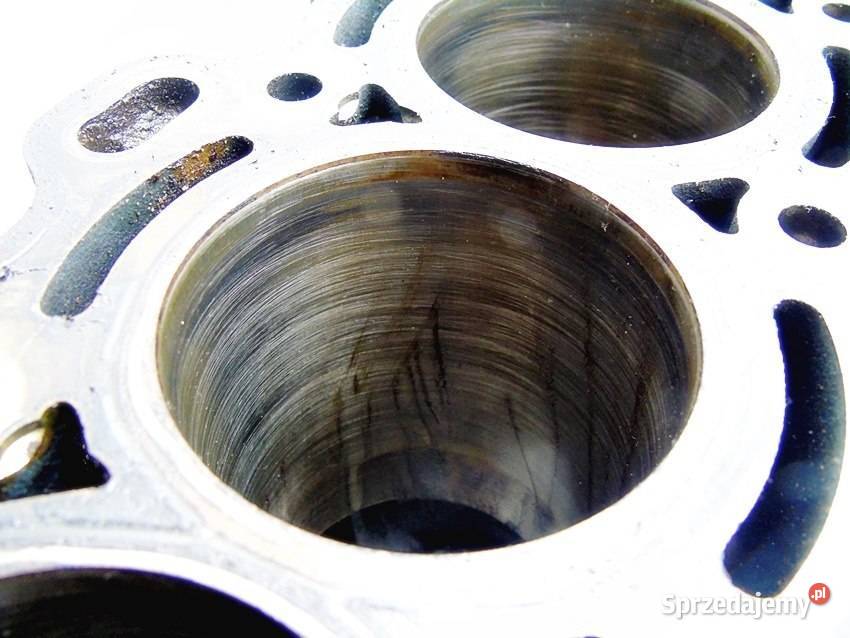 BLOK SILNIKA 10 16V VVTI TOYOTA YARIS 1SZ osobowe Sosnowiec