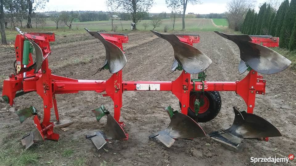 Pług obrotowy czteroskibowy UNIA IBIS Nowy Skoszyn