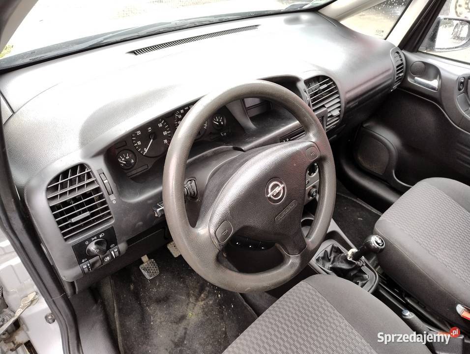 Opel Zafira Lift 2004r 16 B bez korozji 109KM