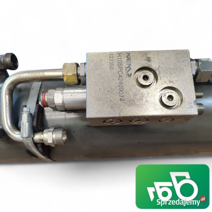 Siłownik poziomowania łyżki 192039 Claas Hydraulika Wilkowo sprzedam