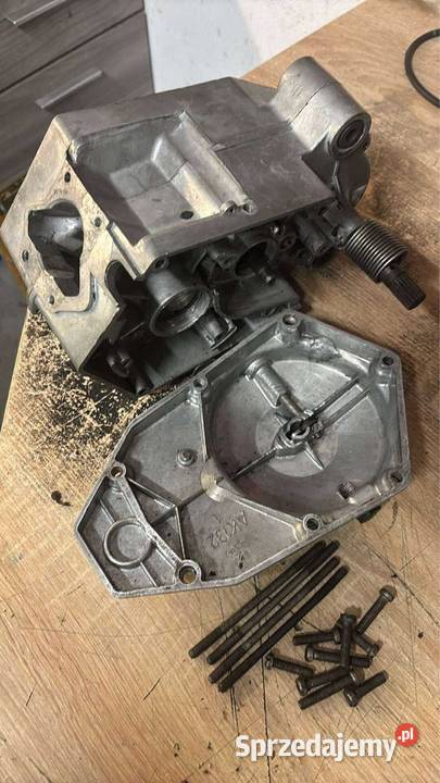 Kartery Romet komar motorynka Pokrywy i osłony silnika sprzedam