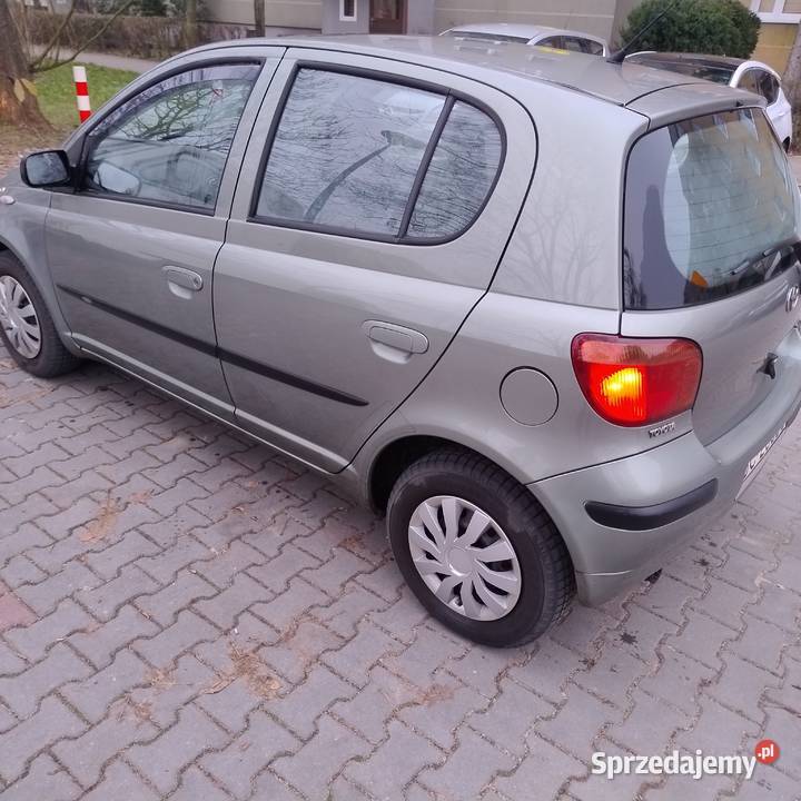 Toyota Yaris 10 benzyna gaz długie opłaty