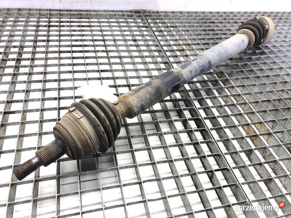 PÓŁOŚ PRAWY PRZÓD AUDI A3 8L 16 101 9606 PRZEGUB