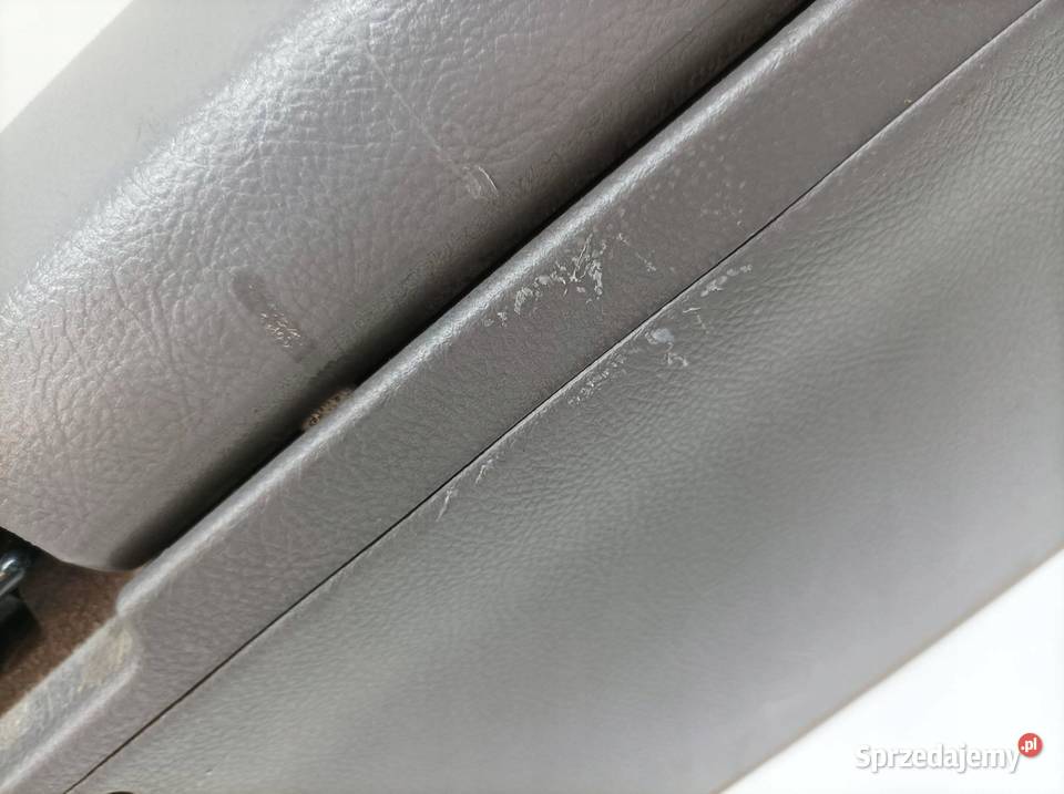 TUNEL ŚRODKOWY PODŁOKIETNIK 5881220090 Toyota osobowe świętokrzyskie