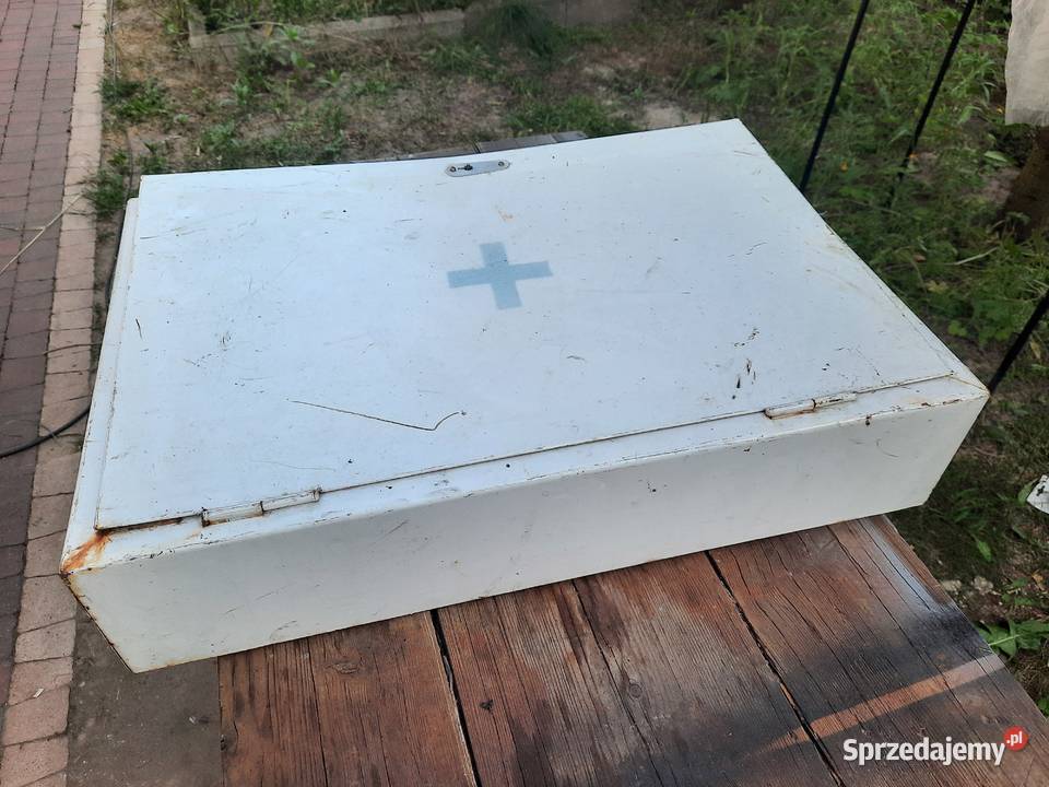 Apteczka PRL barek garażowy szafka na klucze sprzedam