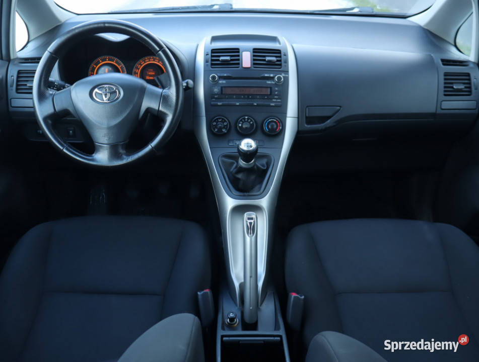 Toyota Auris 14 VVTi sprzedam