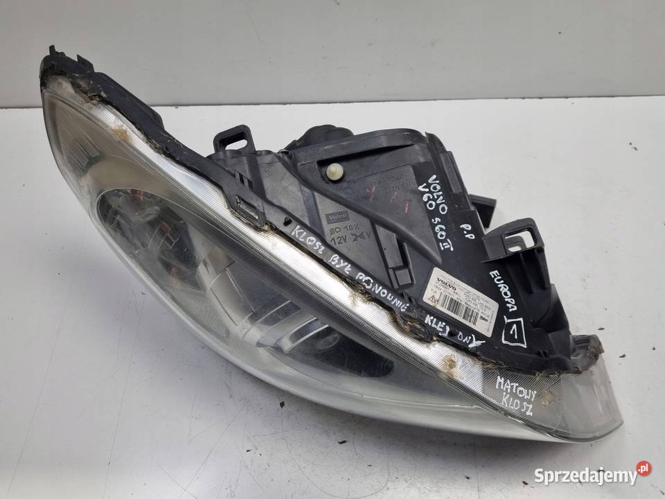 Volvo V60 S60 II PRZEDNIA LAMPA PRAWA prawy Janów sprzedam