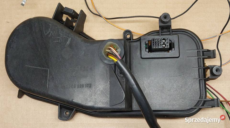 ZAŚLEPKA DEKIEL LAMPY PRZÓD LEWA FORD MONDEO MK3 osobowe Mielęcin sprzedam