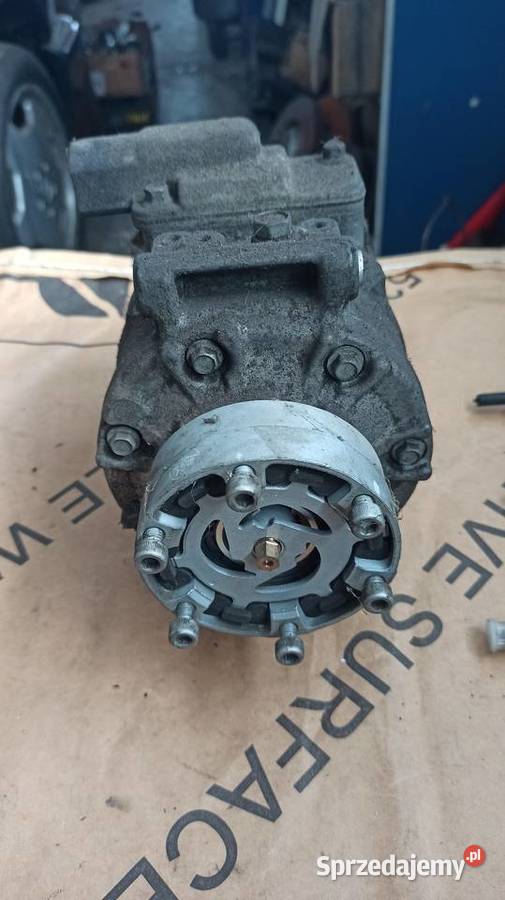 Kompresor sprężarka klimatyzacji AUDI a4 a6 a8 osobowe Rogów