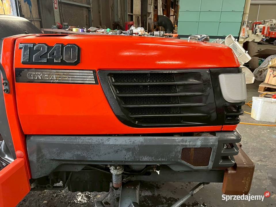 Traktor Kubota T240 Skała