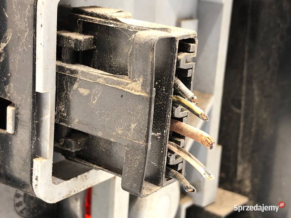 LAMPA LEWY TYŁ OPEL ZAFIRA B 24451841 Hatchback osobowe Części samochodowe podkarpackie