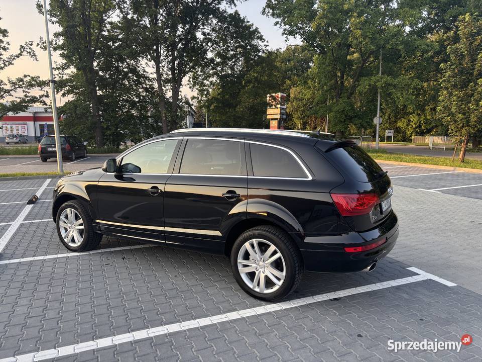 Audi Q7 30 TFSI Premium Plus Quattro 7 osób