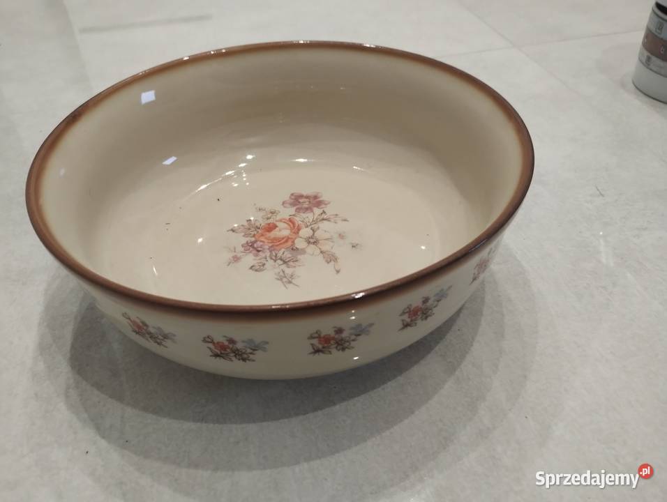 Zestaw filiżanek i talerzy warmińsko-mazurskie Olsztyn