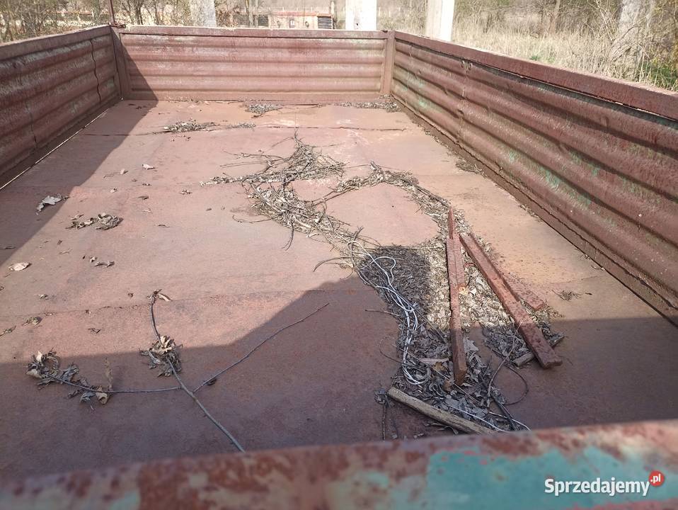 Rozrzutnik obornika przyczepa do bel nieuszkodzony małopolskie Radocza